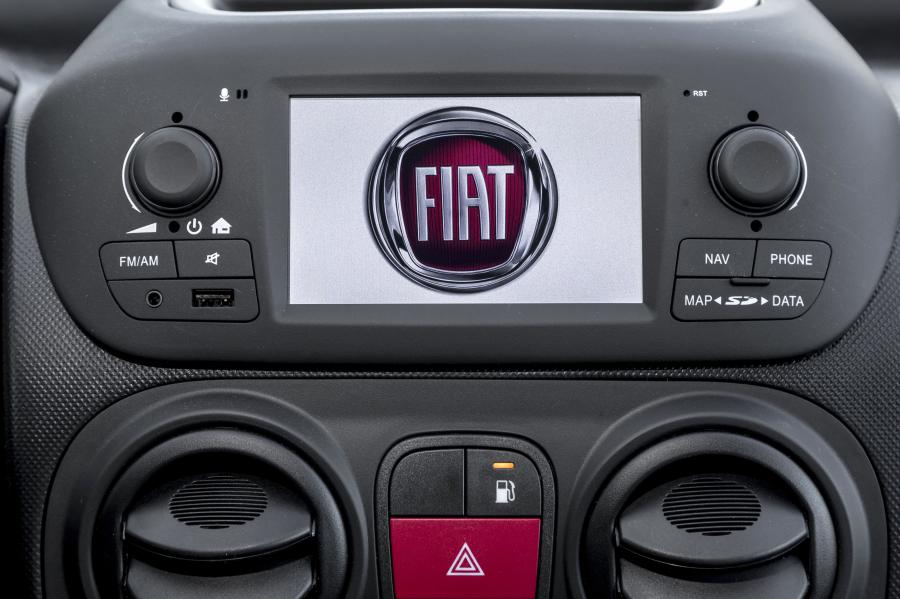 Детали интерьера Fiat Fiorino Natural Power (225) 2016 года  (фото 14 из 26)